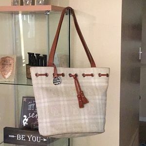 Dooney & Bourke purse